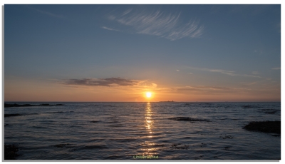 Soleil couchant sur Noirmoutier
Coucher de soleil depuis la pointe de  l'Herbaudière, avec une vue sur l'île du Pilier
Mots-clés: noirmoutier couché de soleil mer herbaudière blockhaus